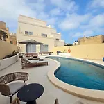 Holiday home Casa Elana 5 Bedrooms With Large Pool